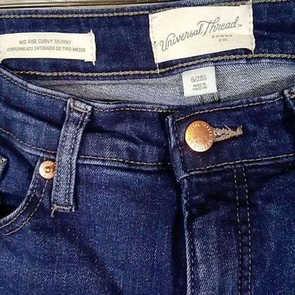 Universal Thread Women's Stretch Jeans Size 6/28S - Picture 2 of 13